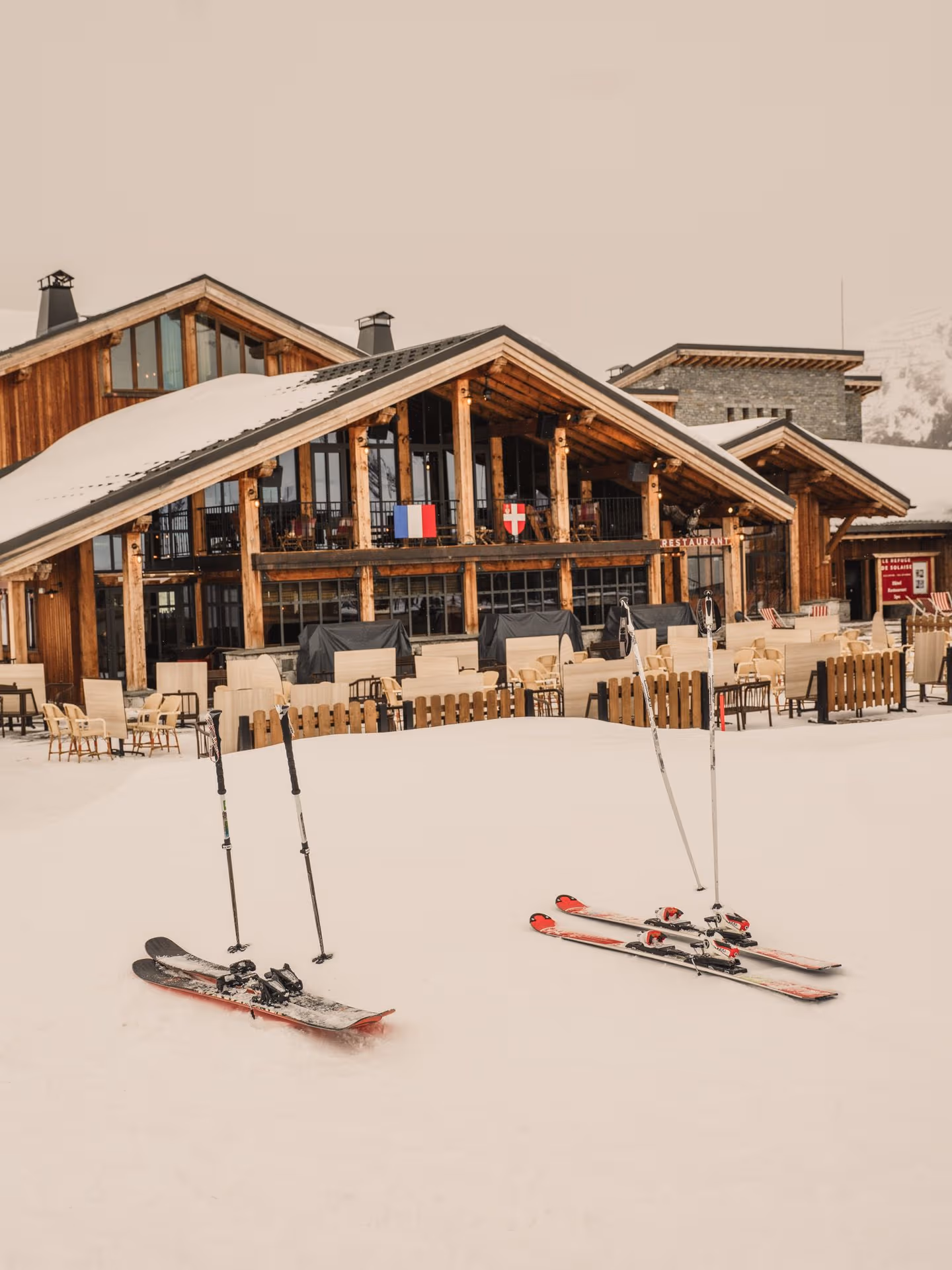 Ski-in, Ski-out
